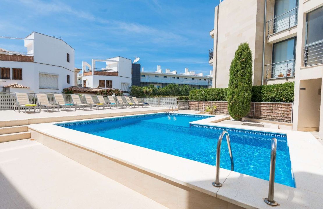 Two-bedroom apartment with pool for long-term rental in Llenaire, Pollensa, Mallorca